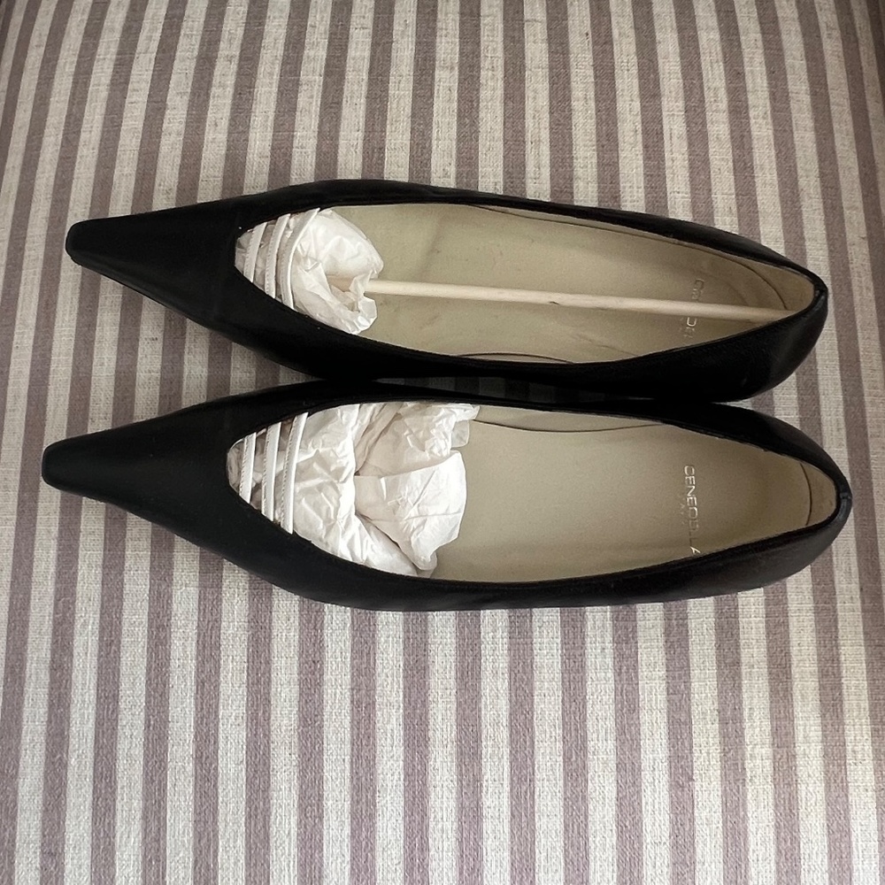 Cenedella Italia Black Leather Pointed-Toe Pumps with White Detail